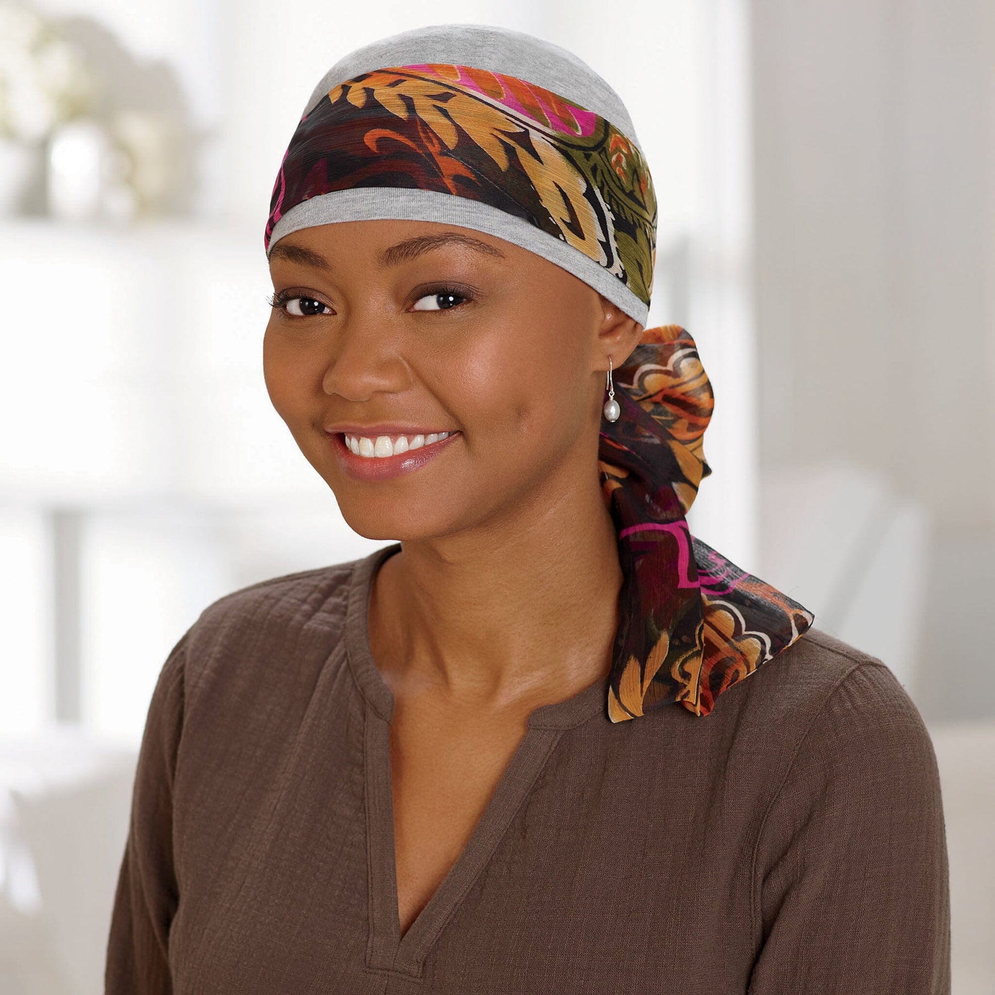 #9402 Print Scarfband Shown in Black 